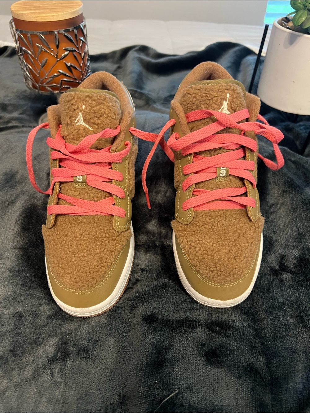 Jordan Kids Brown Sherpa Sneakers with Pink Laces